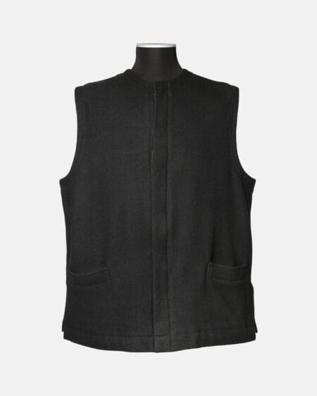 Κολόβιο από μαύρο κασμίρ με εξωτερικές τσέπες